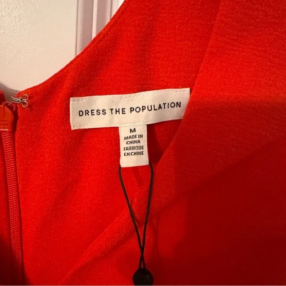 Long Red Gown dress by Dress the Population Sandra in Poppy Size Med New - Picture 8 of 13